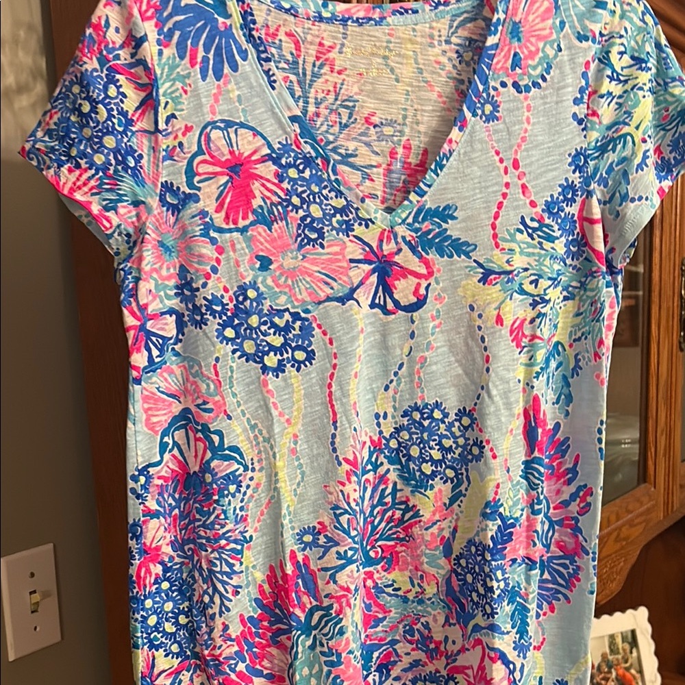 Lilly Pulitzer Pink and Blue Graphic Short Sleeve Tee